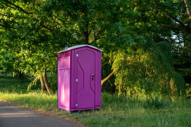 Best Portable toilet rental cost  in Kaukauna, WI